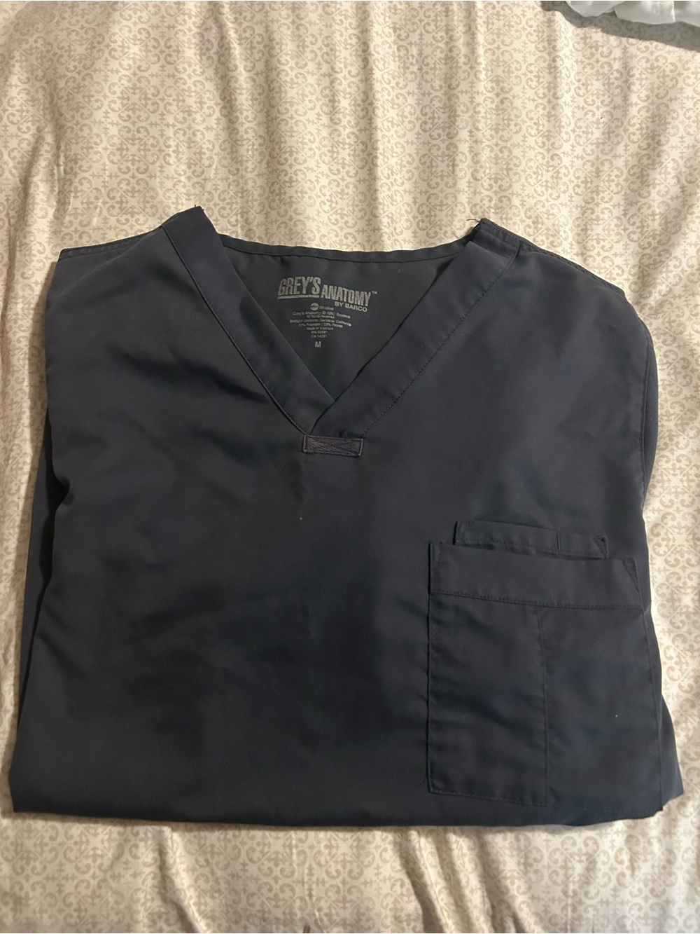 Grey's Anatomy Men's gray V-Neck Scrub Top